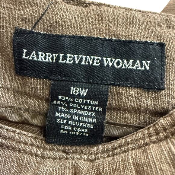 Larry Levine Woman Women's Size 18W Gray Bermuda Shorts, Capris #0000. - Picture 6 of 6